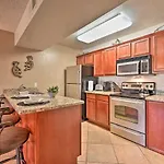South Sedona Condo With Pool Access - Walk To Shops!