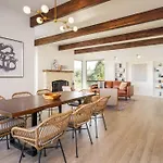 Stunning Views, Large Deck W/ Private Hiking Trail