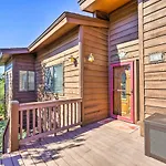 Bright Sedona Home With Deck And Mountain Views!