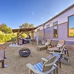 Pet-Friendly Sedona Home With Yard And Hot Tub!