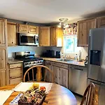 Serene 2 Bedroom! Walk To Trails! Red Rock Mountain Views!