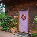 Canyon Wren Honeysuckle Cabin