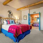 Adobe Hacienda - Vaquero Suite Apts