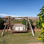 Adobe Hacienda- Dreamcatcher Suite Apts