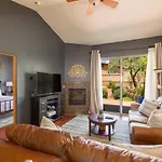 Uptown Sedona Gem: 3-Bed Townhome With Majestic Views And Central Location