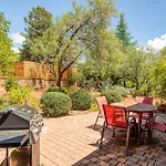 Uptown Sedona Gem: 3-Bed Townhome With Majestic Views And Central Location