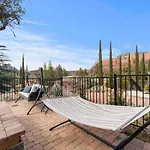 Heart Of Uptown Sedona With Epic Views Hottub Trails