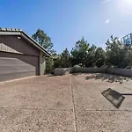 Uptown Cabin Home With Views Hottub Near Trails