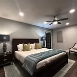 Spacious & Beautiful With Double Decks In Chapel Area