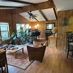 Sedona Room Homestay - Thunder Mountain