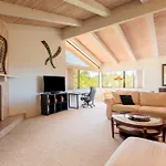 Sedona Red Rock Bliss Views Inside & Out, Private Deck To Enjoy Sunrise Or Sunset!