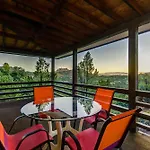 Sedona Red Rock Bliss Views Inside & Out, Private Deck To Enjoy Sunrise Or Sunset!