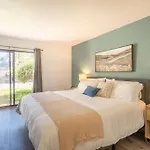 Cozy Sedona Retreat - Pool, Spa, Pickleball