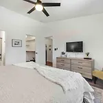 Perfect 3Br Minutes To Coffee Pot Trails