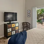 Desert Design With Hot Tub And Creek Access For Family