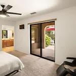 Relaxing Family Retreat With Views