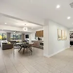 Stunning Views Uptown Home With Hot Tub Gym And Fire Pit