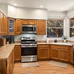 Lux Sedona Retreat - Hot Tub & Game Room