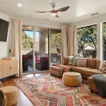Lux Sedona Retreat - Hot Tub & Game Room