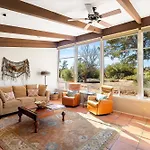 Luxury In Sedona Desert With 360 Views & Sunsets With Family