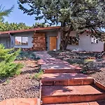 Peaceful Sedona Getaway With Patio, Grill And Views!