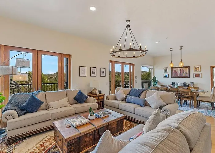 Close To Fresh Creek! Sleeps 12 ~ Amazing Views W/Serene Open Space ~ Hot Tub + Game Room ~ Trails Outside