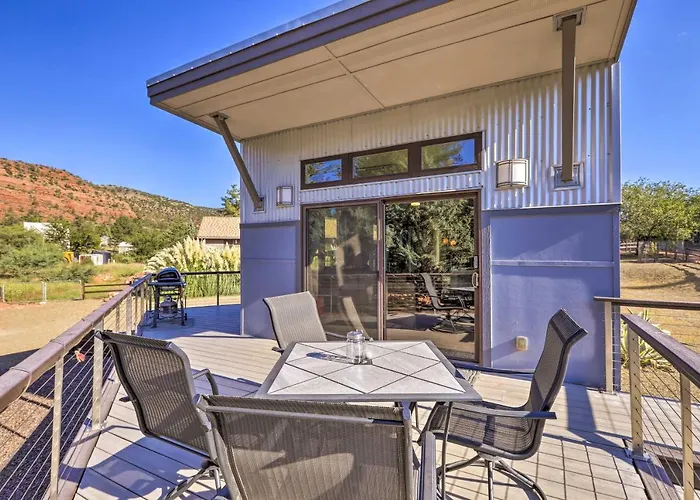 Pet-Friendly Sedona Home With Yard And Hot Tub!