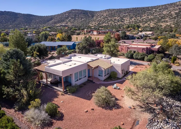 Expansive Sedona Retreat With Private Hot Tub, Views