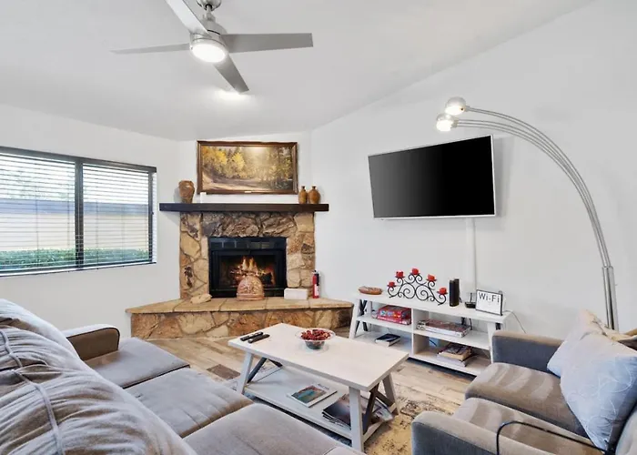 Sedona Airbnb - Sedona Golf, Pool And Hot Tub By Bell Rock-Views
