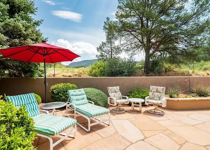 Relaxing Family Retreat With Views