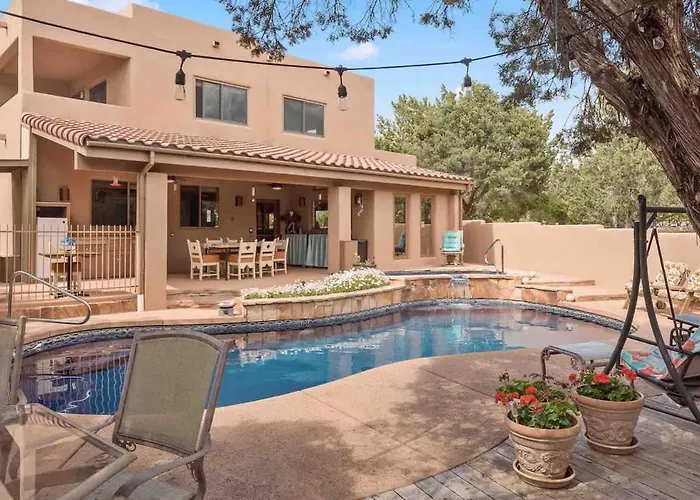 Casa Oasis With Privacy & Blue Tile Pool For Family