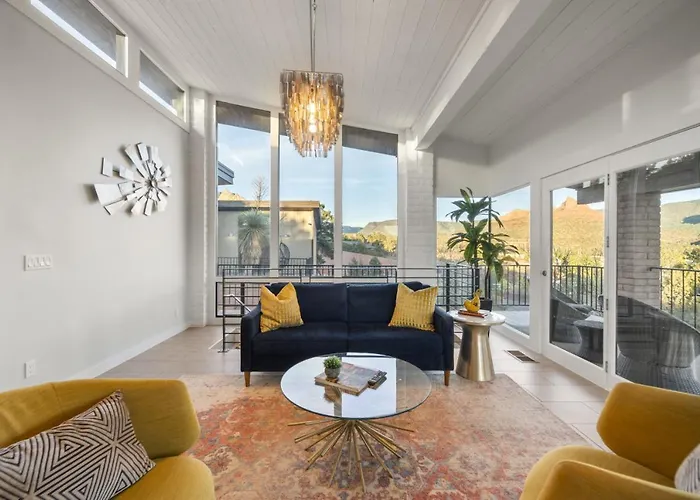 Stunning Views Uptown Home With Hot Tub Gym And Fire Pit