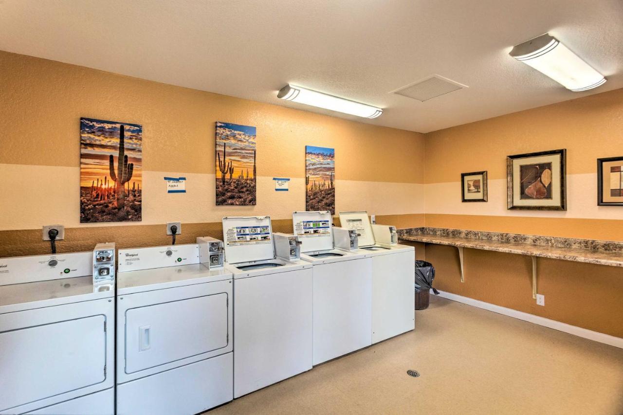 Sunny With Pool And Grill Access! Apartment *