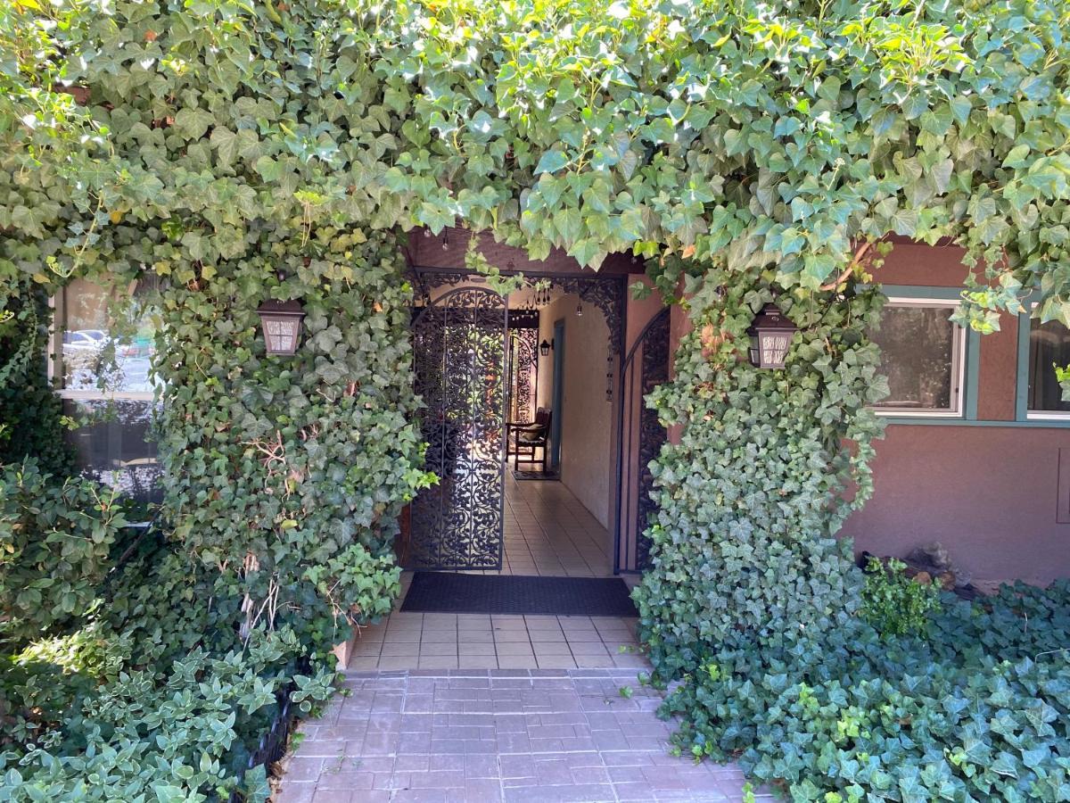 Lantern Light - Romantic Getaway (adults Only) Inn 3*