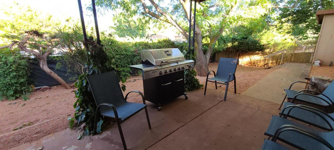 Charming With Red Rock View, Near Stupa And Trails, With Uv Light Air Filters *