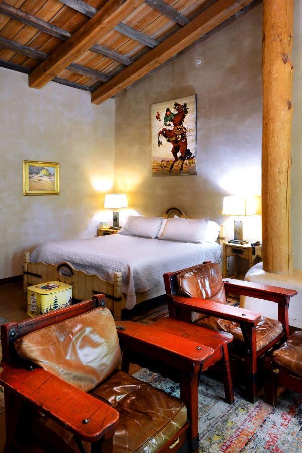 El Portal Hotel