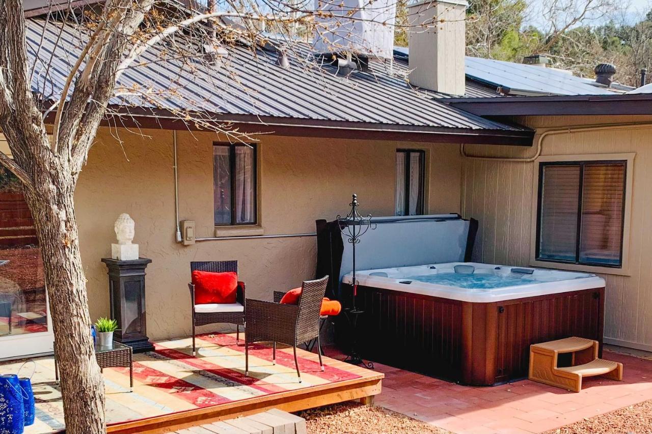Oasis With Private Hot Tub And Fire Pit!