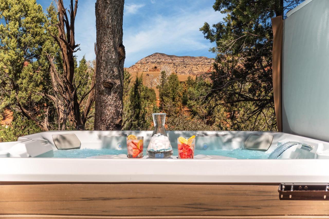 Red Rock Retreat: Private Luxury Studio With Wellness Amenities Apartment