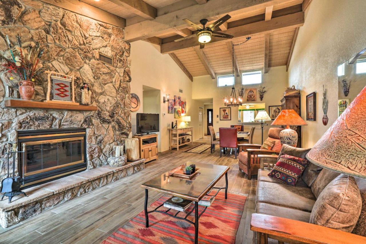 With Golf Course View And Pool Access!