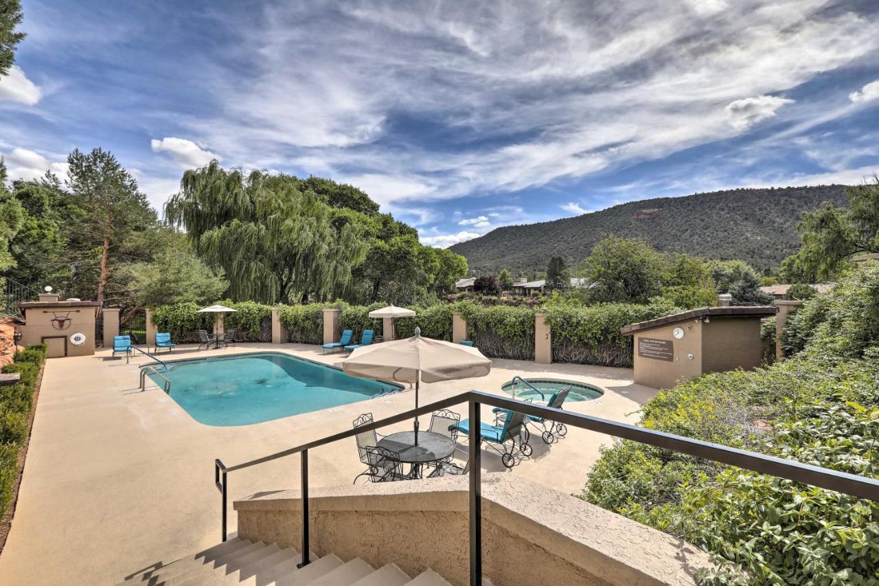 With Golf Course View And Pool Access! Sedona