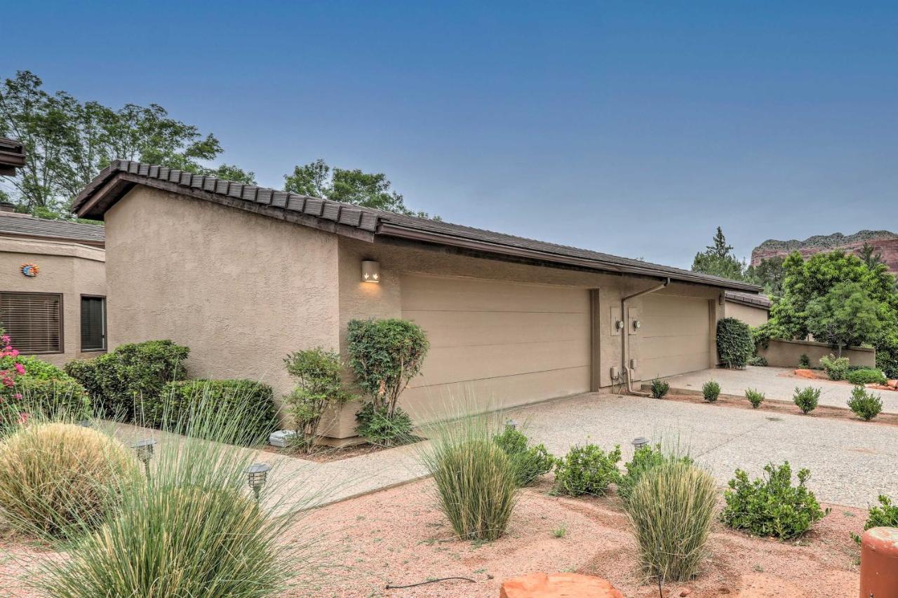 Holiday home With Golf Course View And Pool Access!