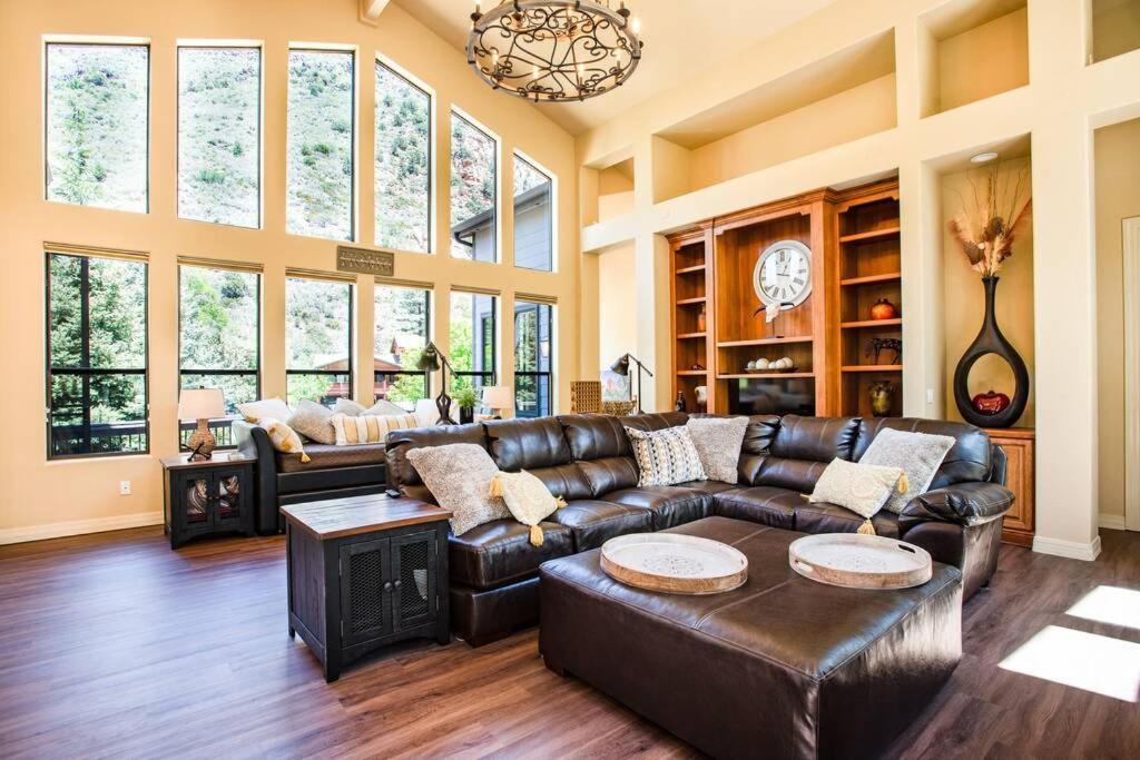 Luxury Oak Creek Canyon By Slide Rock Holiday home