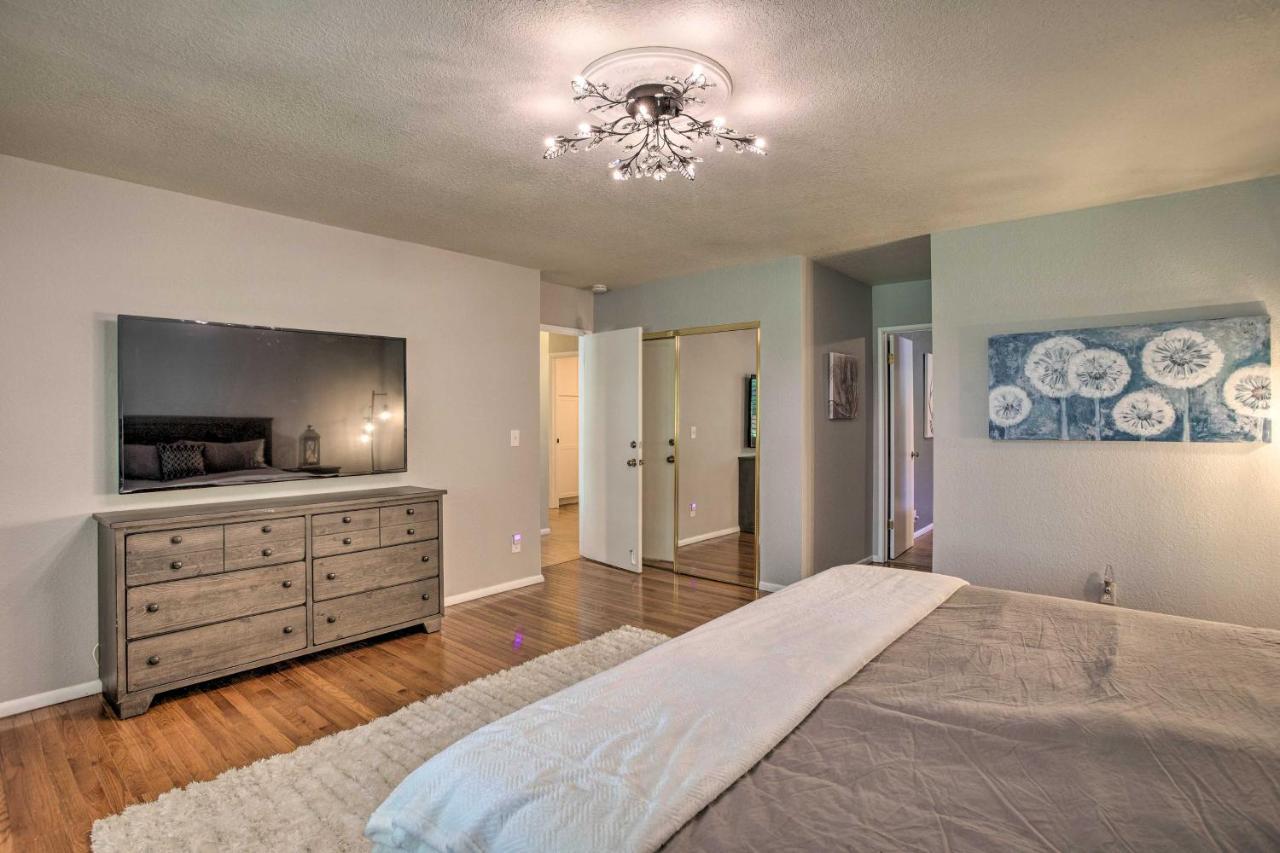 Holiday home Hideaway With Swim And Private Tavern! *