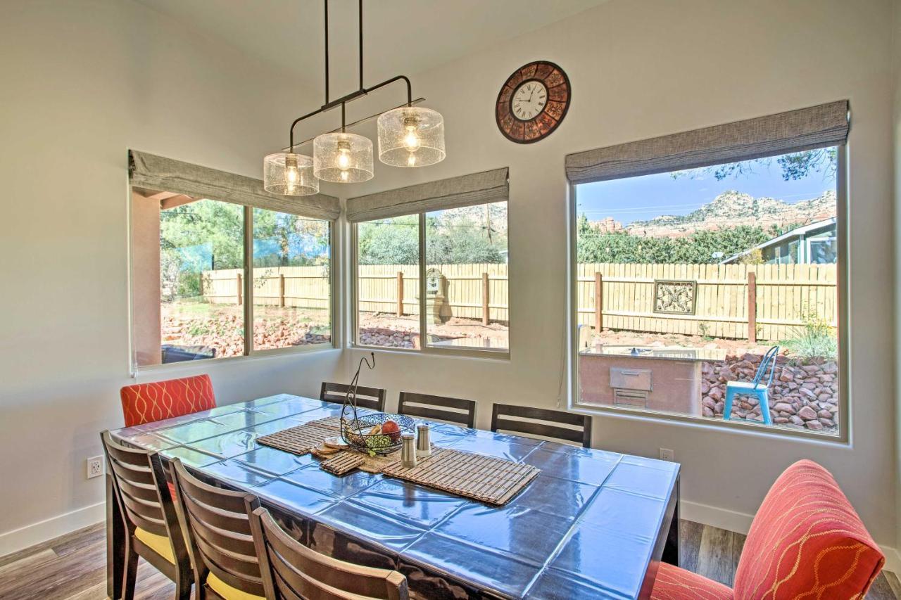 Holiday home Tranquil With Fireplace And Hot Tub! *