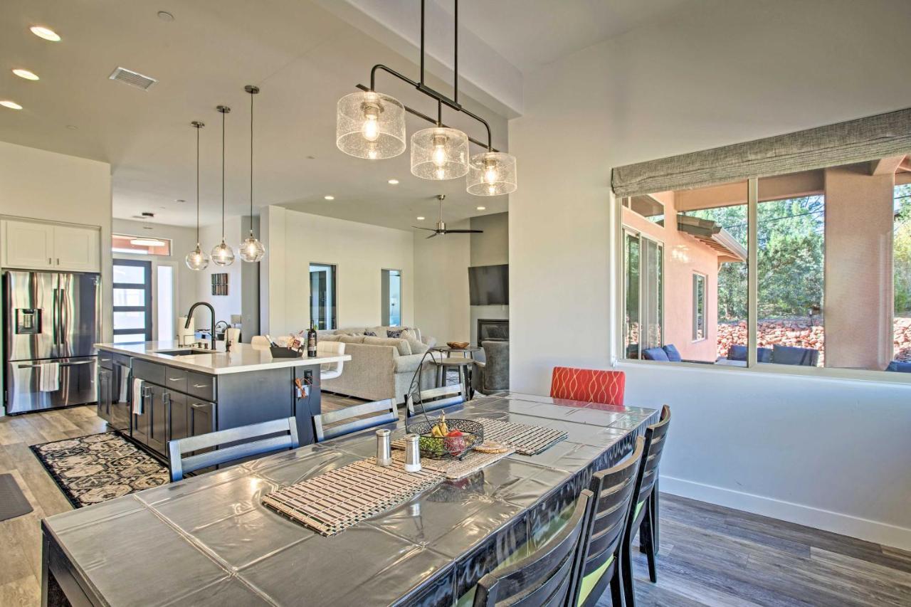 Tranquil With Fireplace And Hot Tub! Holiday home Sedona