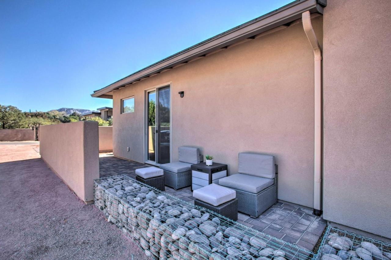 Sanctuary With Hot Tub, Fire Pit And Grill
