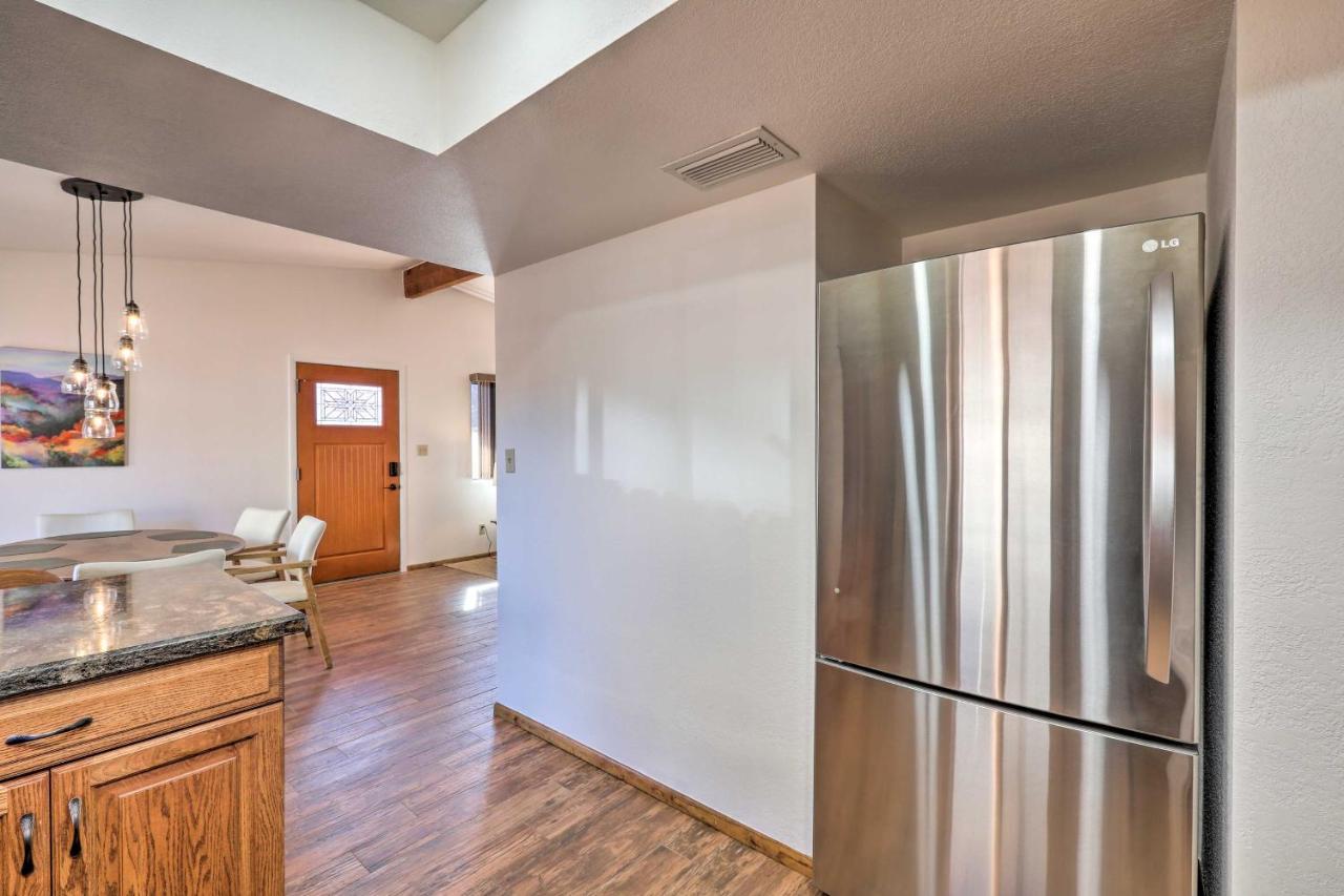Holiday home Retreat With Fire Pit, Near Hiking Trails *