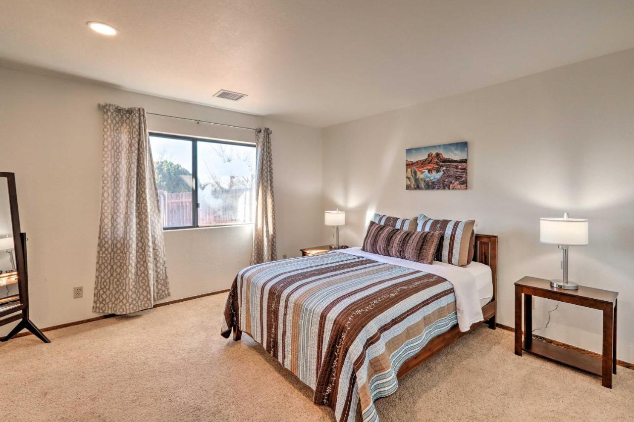 Retreat With Fire Pit, Near Hiking Trails Holiday home *