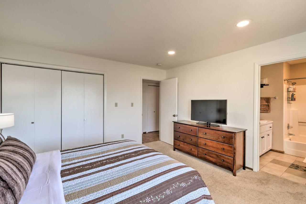 Holiday home Retreat With Fire Pit, Near Hiking Trails