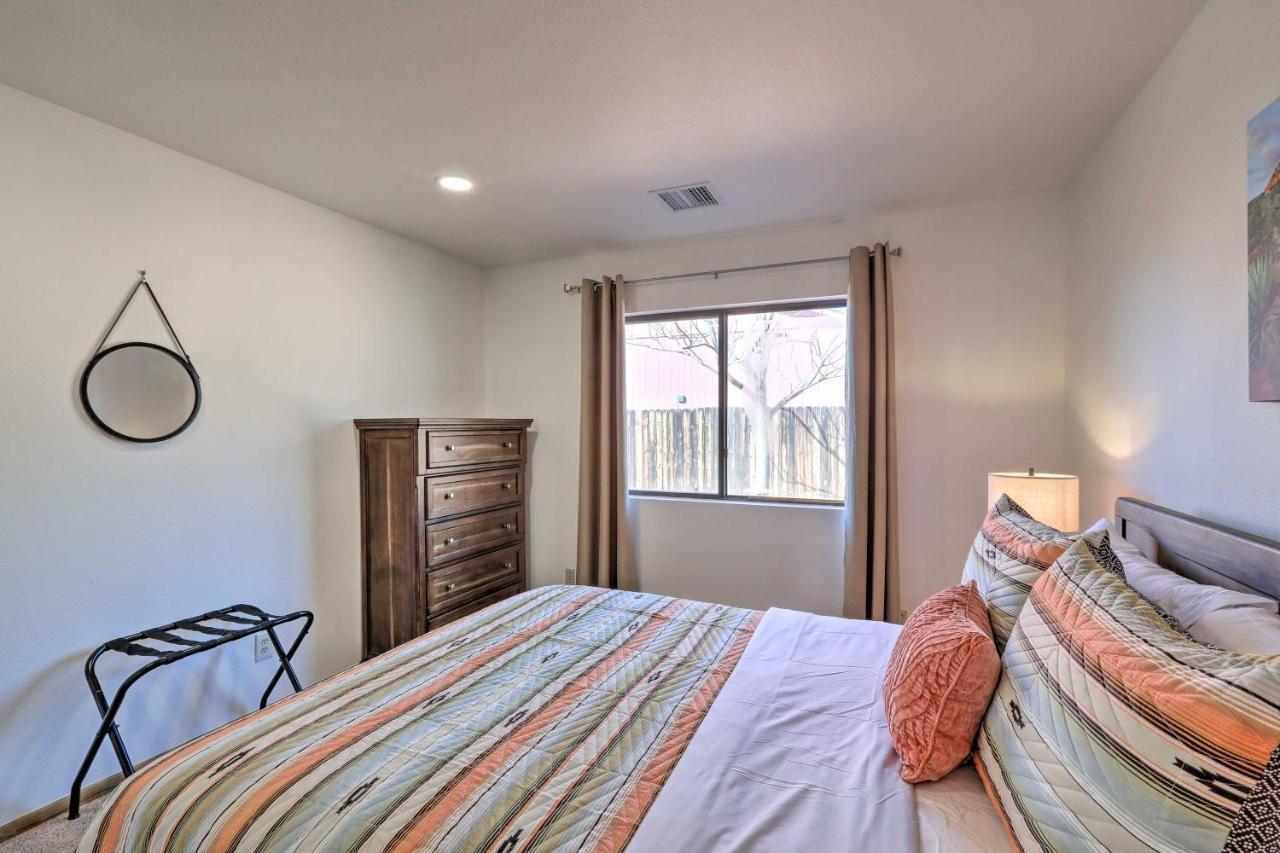 Retreat With Fire Pit, Near Hiking Trails *